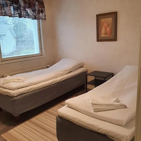 Jaeaeskaen Loma, Ratatie 3 Asunto 1 *