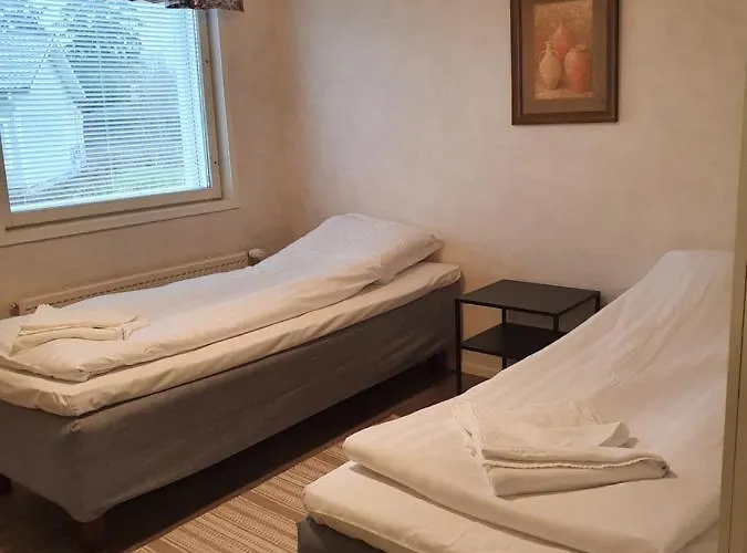 Jaeaeskaen Loma, Ratatie 3 Asunto 1 *